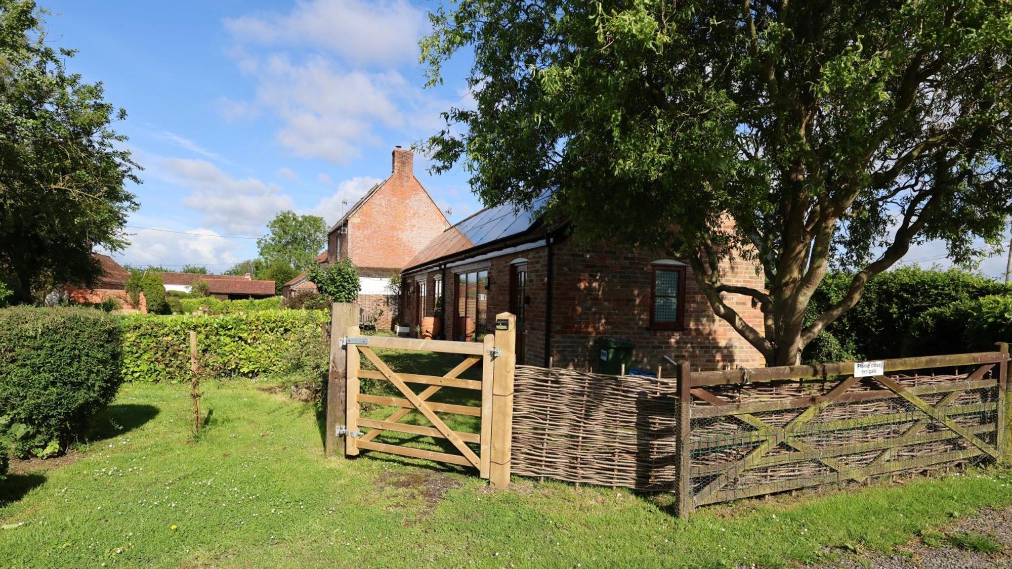 Tranquil And Cosy Cottage On The Somerset Levels ブリッジウォーター エクステリア 写真